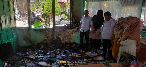  Si Jago Merah Hampir Saja Melahap Habis Ruang Majelis Guru